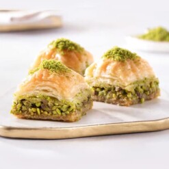 Karakoy-Gulluoglu-Square-Baklava-with-Pistachio-2